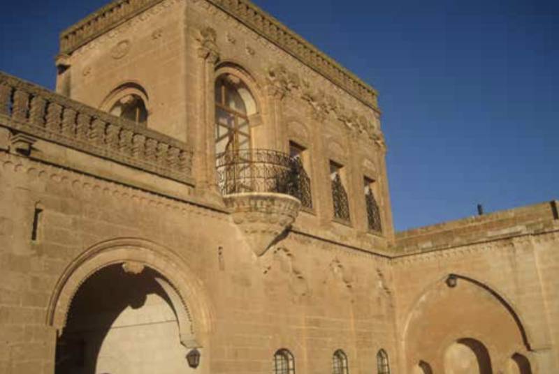 Midyat’ta geleneksel ev dokusu ve varolma mücadelesi 