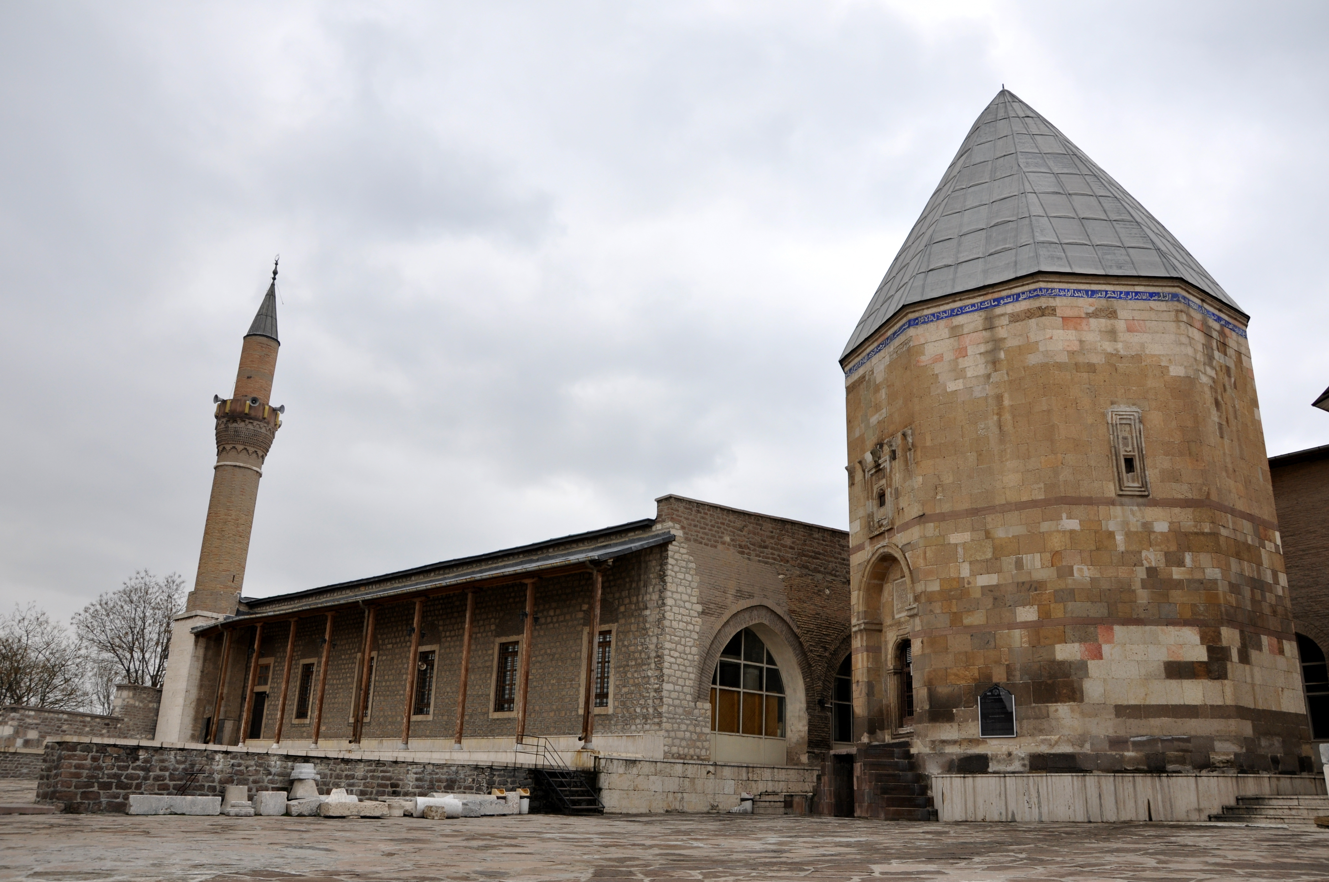 Mevlana ile biçimlenen bir kent… Konya 